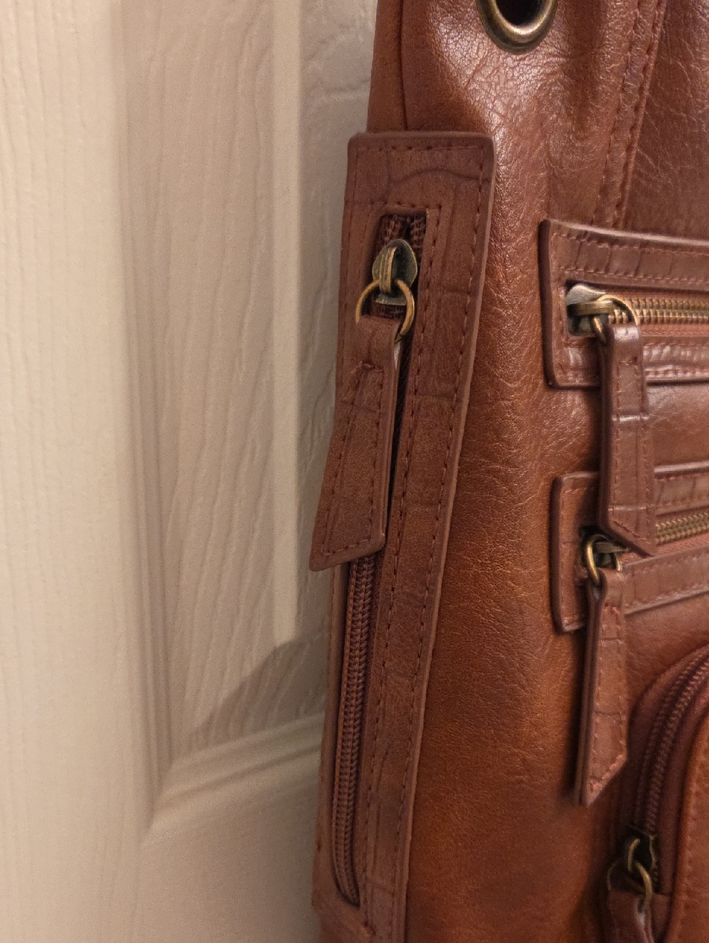 Bueno Brown Vegan Leather Crossbody Bag for Women, Excellent Like New Condition - Picture 4 of 16
